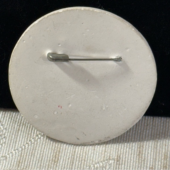 Women’s brooch/pin. Angel singing with harp. Antiqued look. - Picture 3 of 4